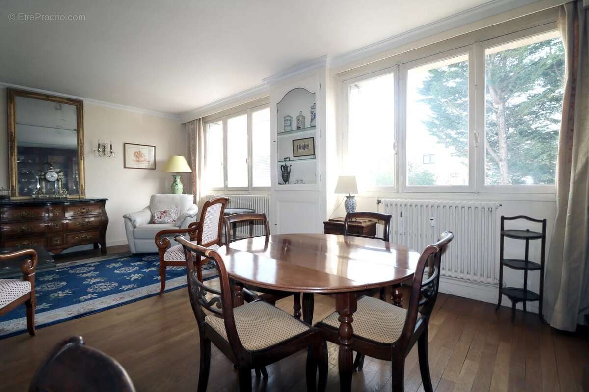 Appartement à VERSAILLES