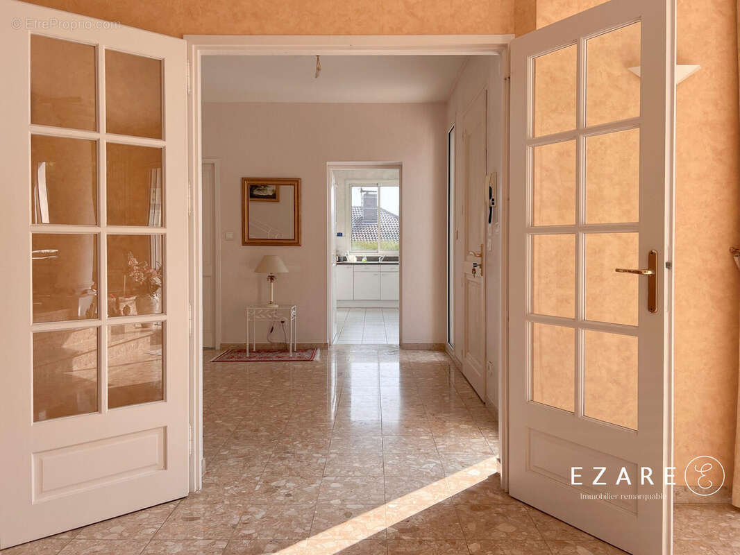 Maison 207 m² à Talant  - photo 4