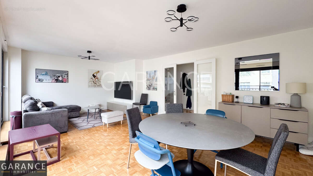 Appartement à PARIS-14E