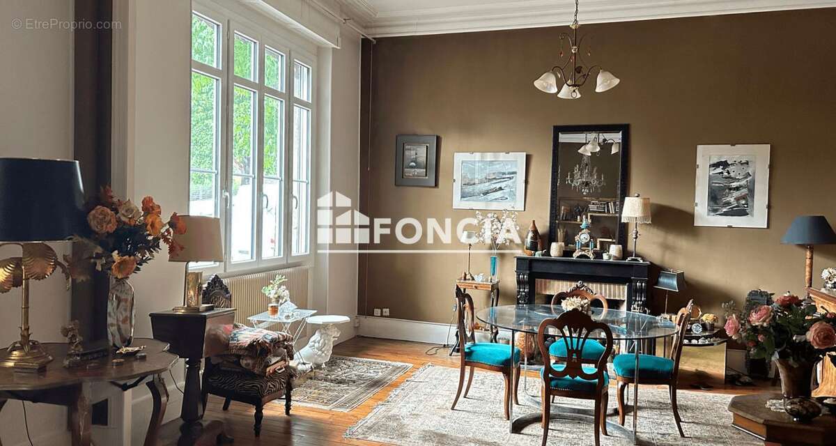 Maison de ville T6 - photo 2