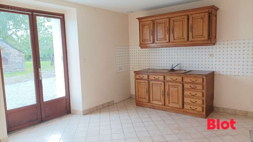 Maison à LA BOUEXIERE