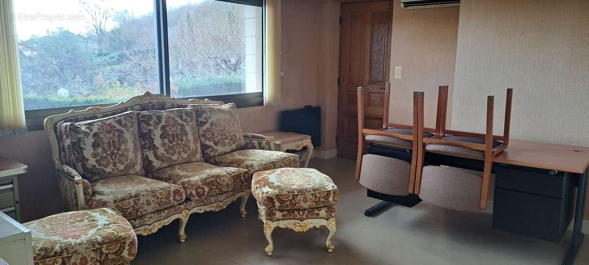 Maison à OBJAT