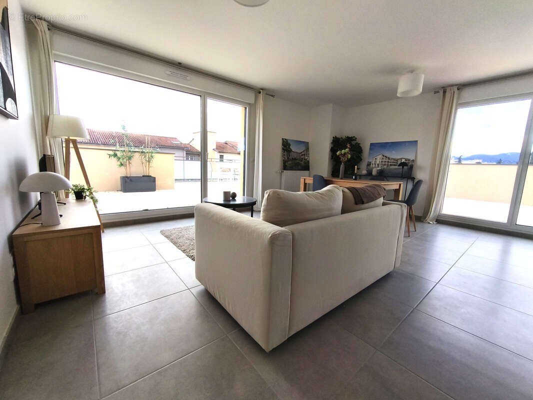 Appartement à CRAPONNE