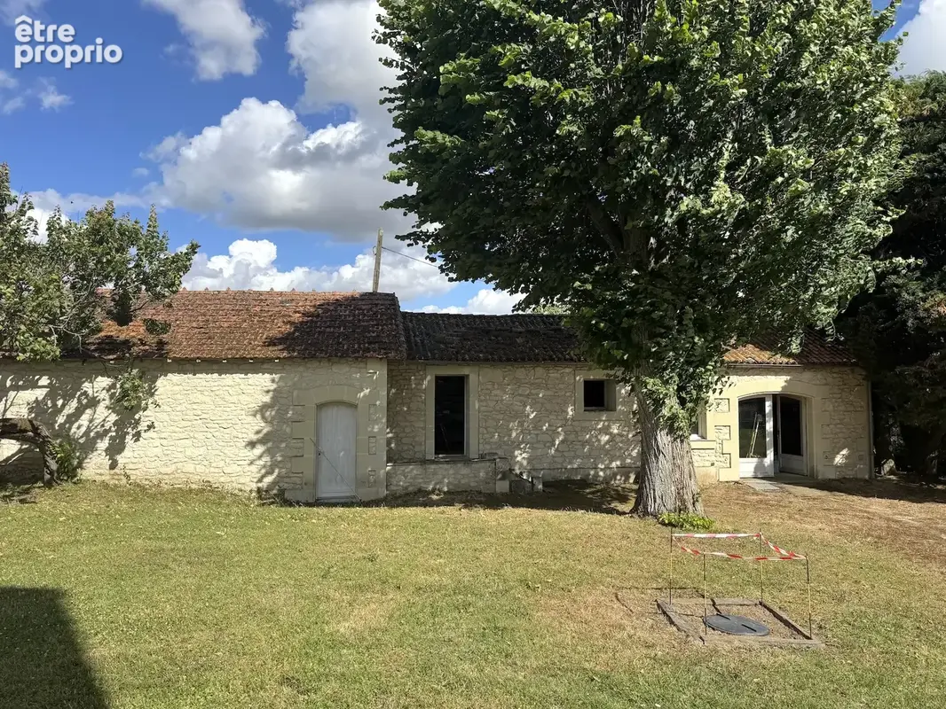 Élégante maison de maitre 19e avec dépendances et jardin dans la région de Saumur - photo 23