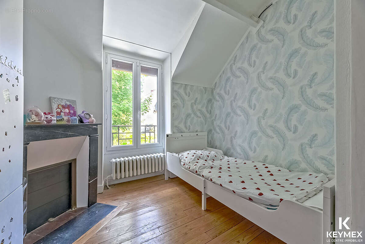 VENTE INTERACTIVE - Maison familiale lumineuse avec jardin - Champagne-sur-Oise (95660) - 179m² - 6 chambres - photo 10