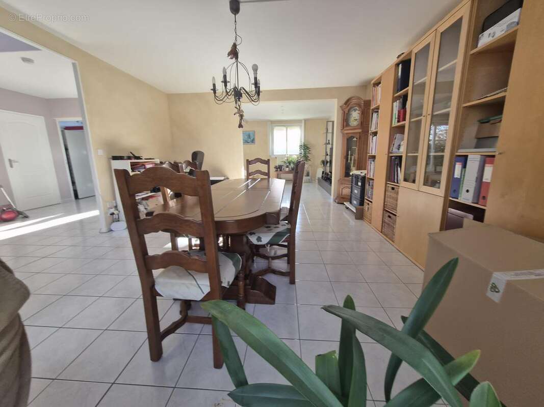 Maison à GONDREVILLE