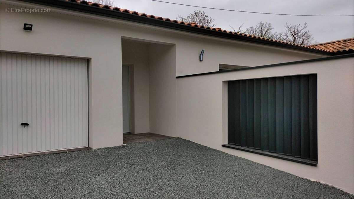 Maison à MAUVEZIN