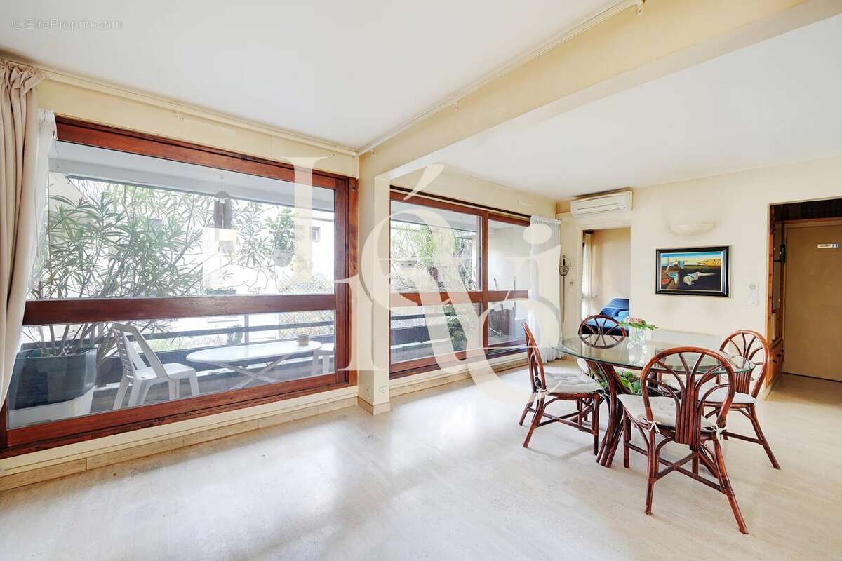 Appartement à PARIS-5E