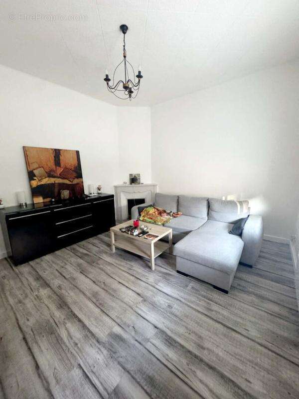Appartement Istres 2 pièce(s) Avec Terrasse et Beau JARDIN - photo 4