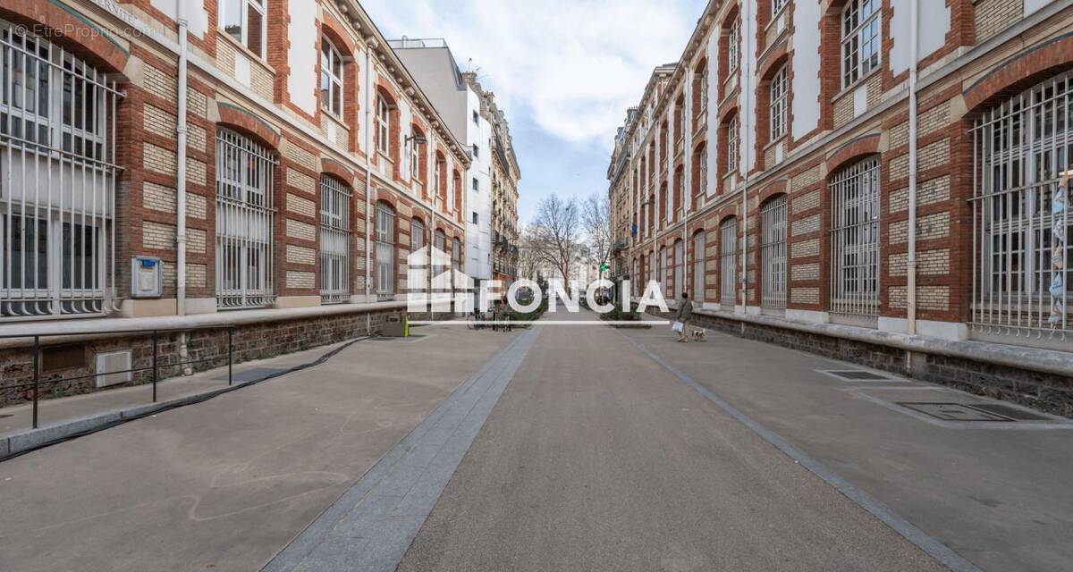 Appartement à PARIS-18E