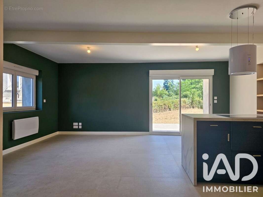 Maison 87 m² à Etagnac  - photo 5