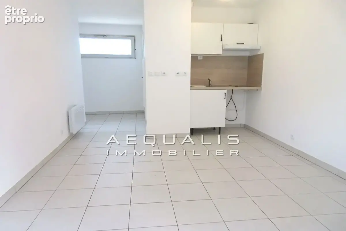 Appartement 1 pièce 24 m² à vendre à Saint-Laurent-Du-Var (06700) - photo 4