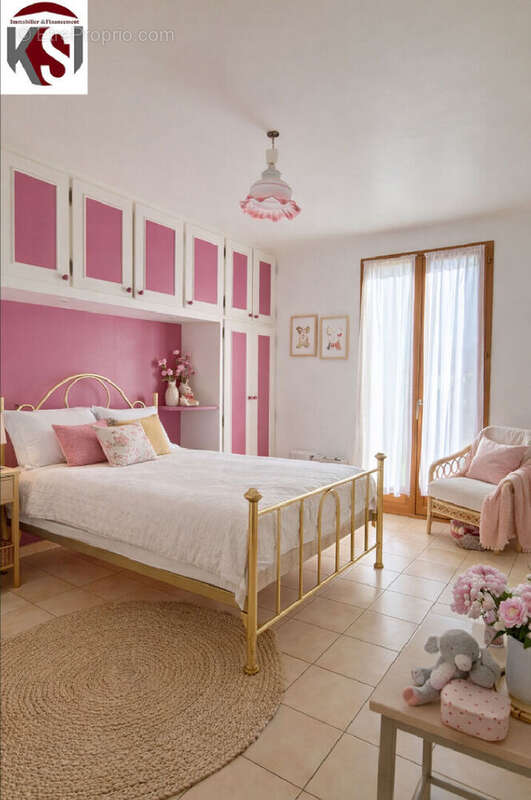 Maison à SEILLONS-SOURCE-D'ARGENS