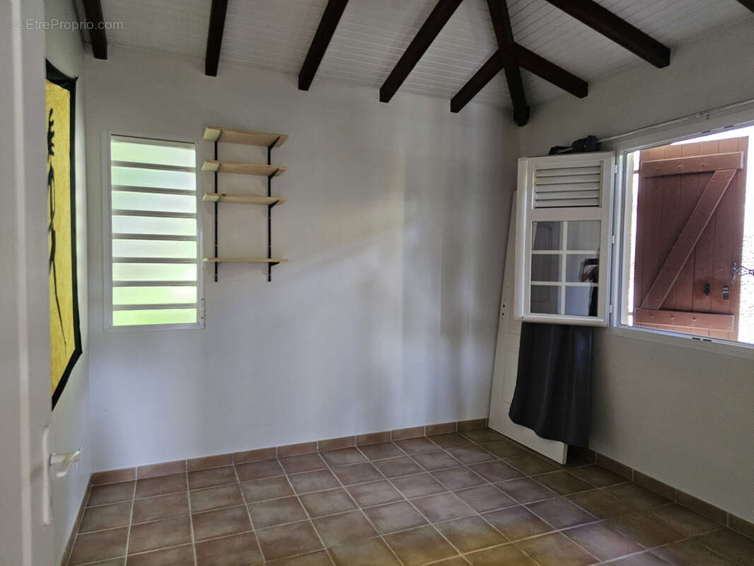 Maison à LES TROIS-ILETS