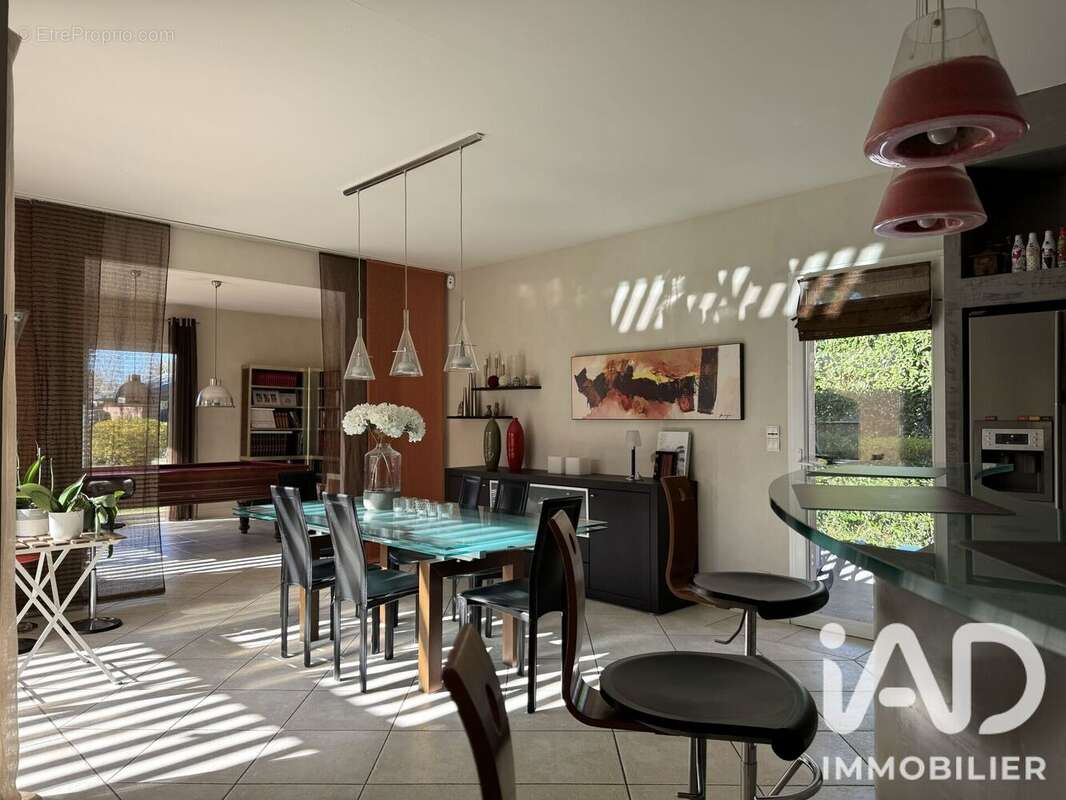 Maison 260 m² à Buxerolles  - photo 4
