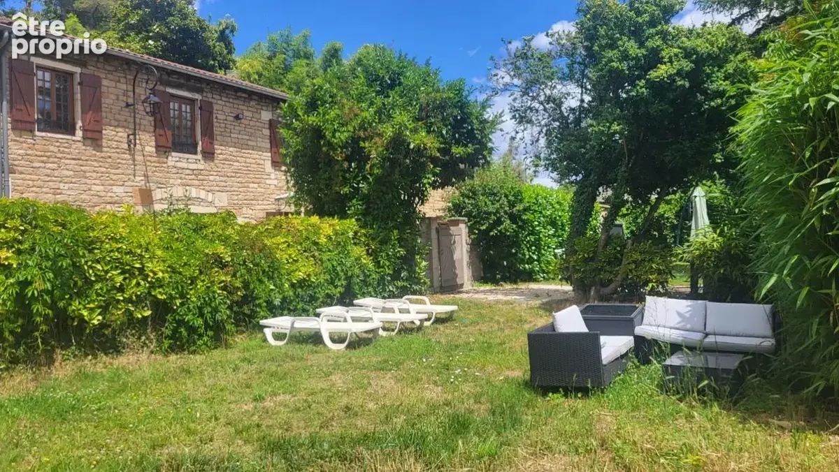 Maison à SAINT-GEORGES-DE-RENEINS
