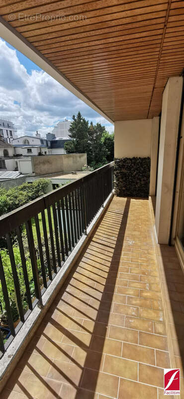 Appartement à PARIS-15E