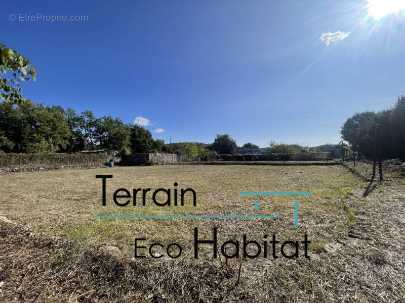 Terrain à SAINT-CEZAIRE-SUR-SIAGNE