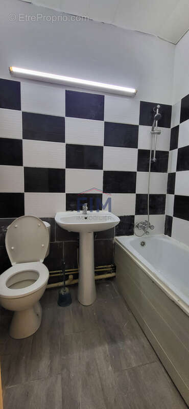 Exclusivite , ideal pied a terre, appartement de type studio,  proche du port de plaisance - photo 8