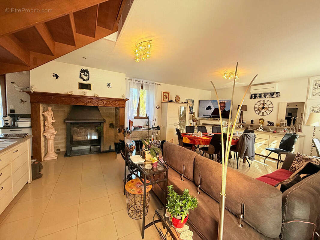 Montcuq: proche commerces - photo 18