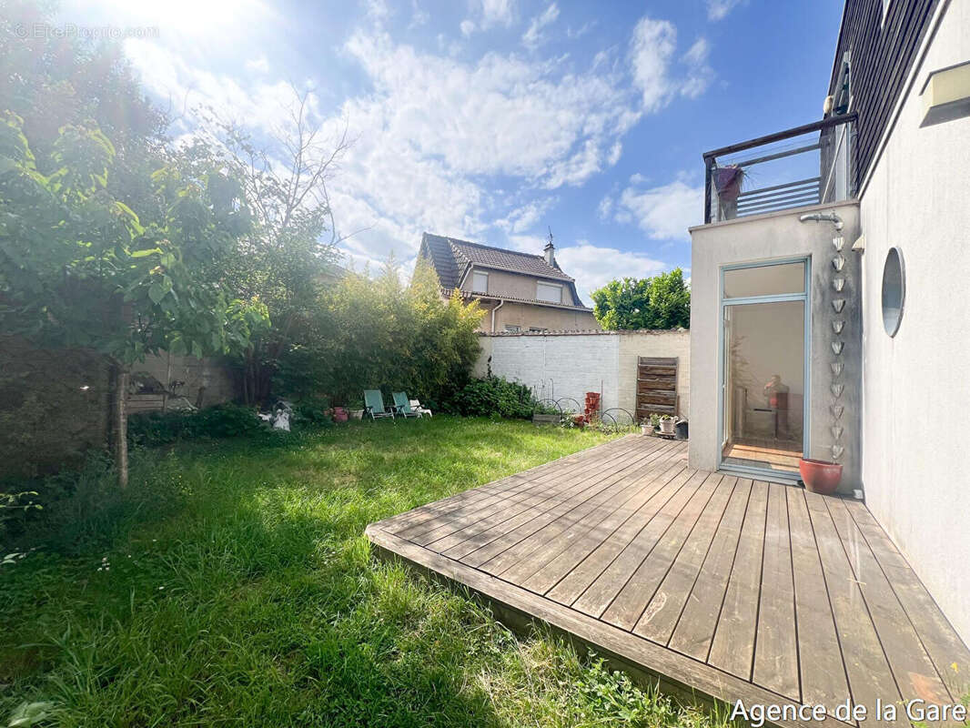 Maison à CARRIERES-SUR-SEINE