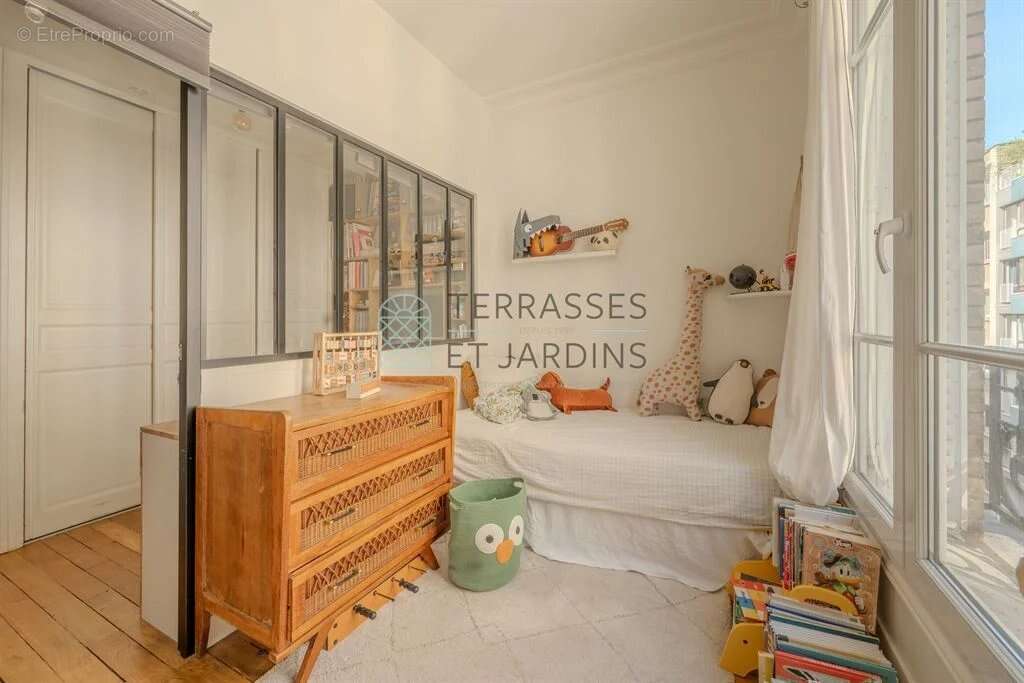 Appartement à PARIS-20E