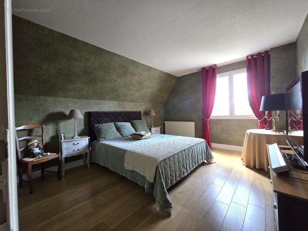 Maison à BAZAINVILLE