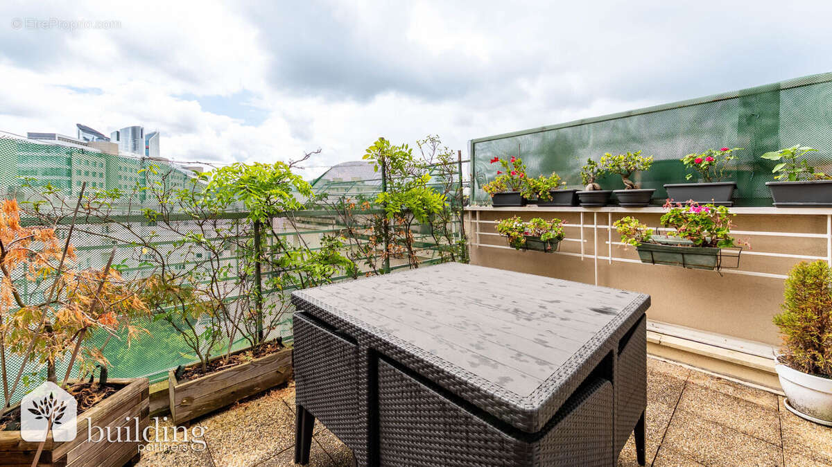 Appartement à COURBEVOIE