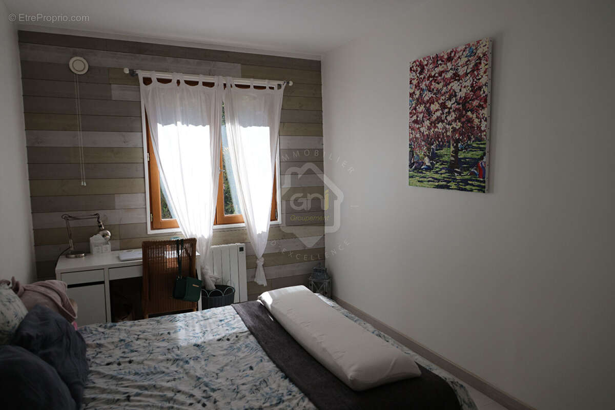 Le Thoronet - Villa 6 pièce(s) 175 m2 habitables - Terrain 3243m2 - photo 7