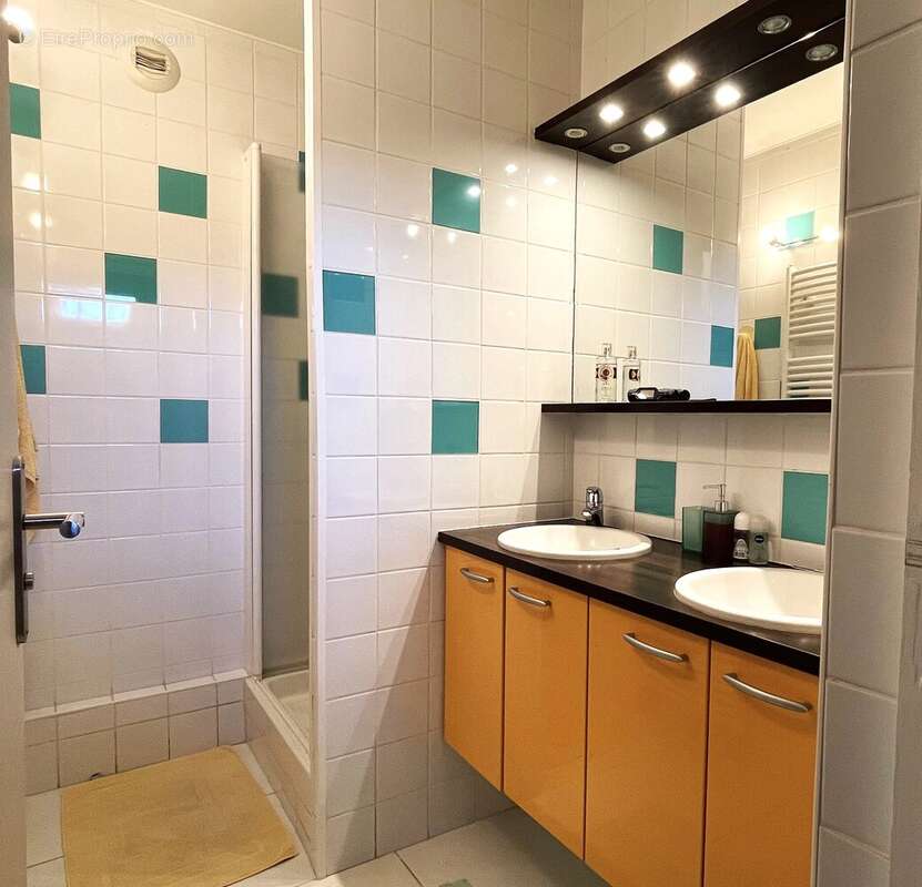 Appartement à VILLE-D'AVRAY