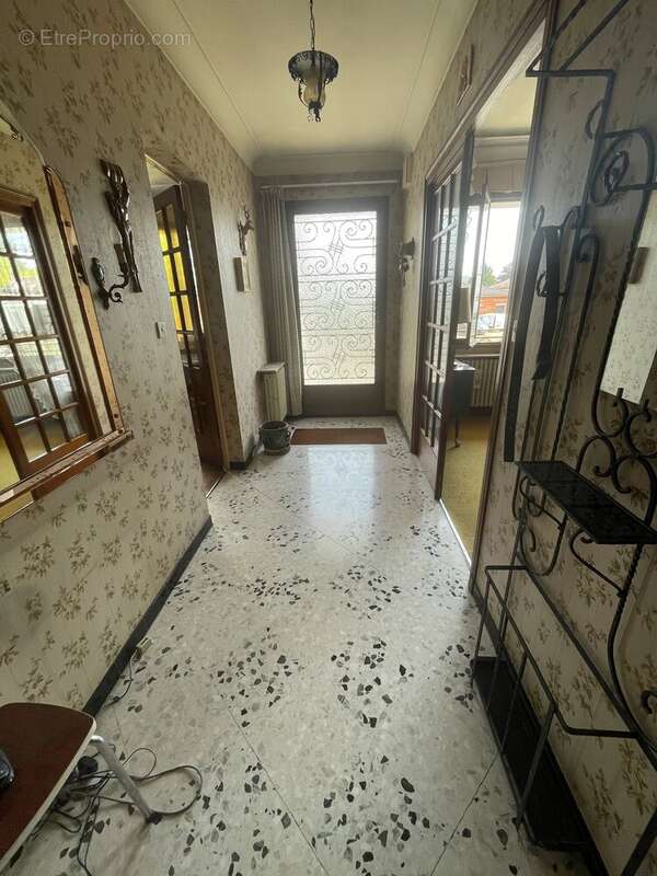 Maison familiale avec sous-sol complet et terrain constructible - bergerac - photo 17