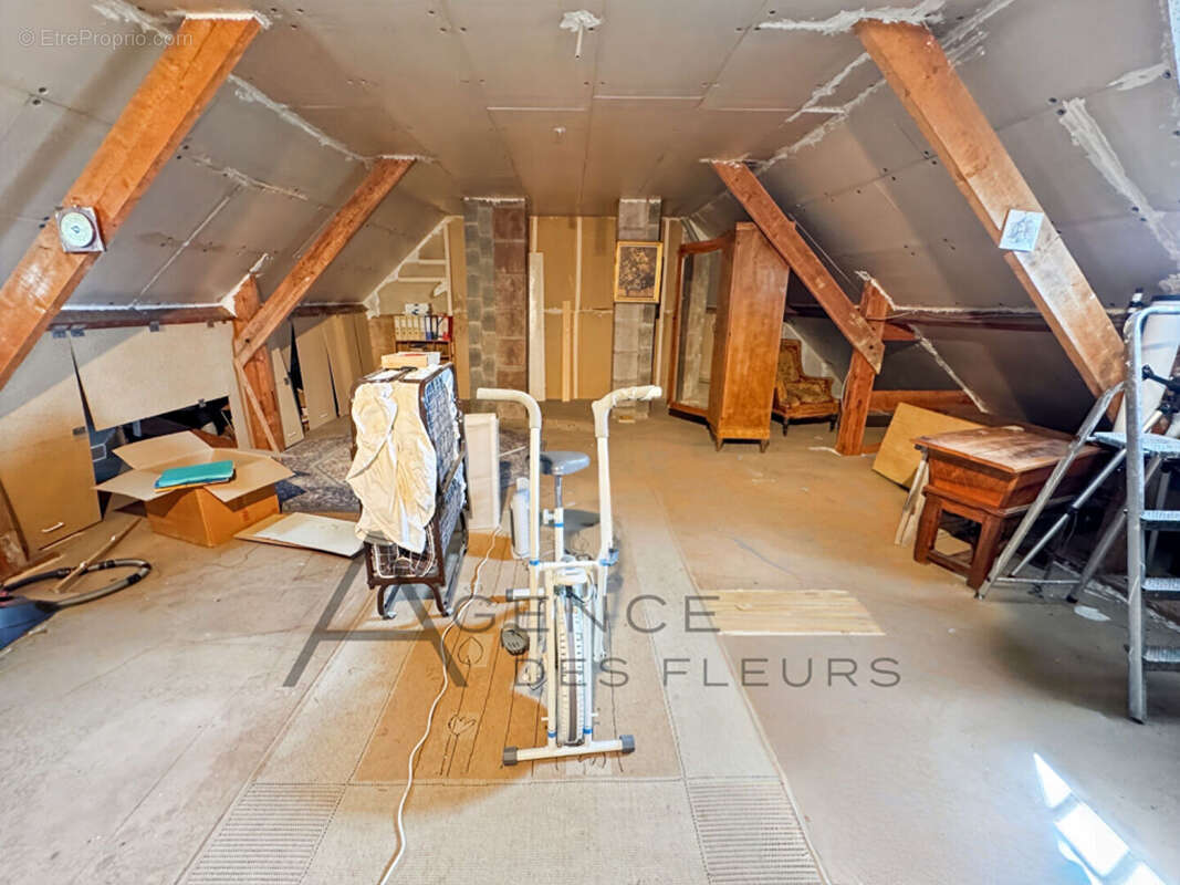 Maison à LA SAUSSAYE