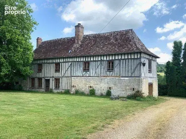 Maison à SAINT-MARTIN-DE-MAILLOC