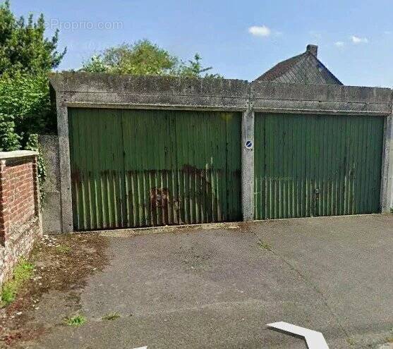 Parking à GRANDVILLIERS