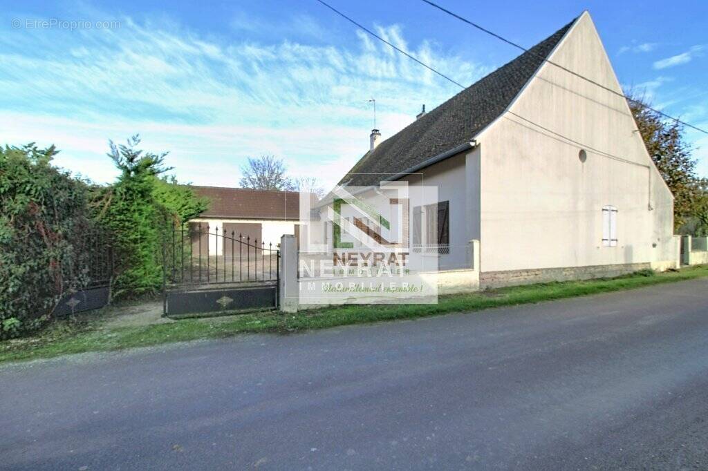 Maison à SAINT-MAURICE-EN-RIVIERE