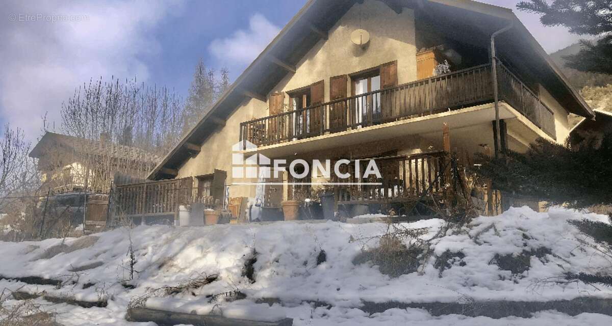 Maison à LE MONETIER-LES-BAINS