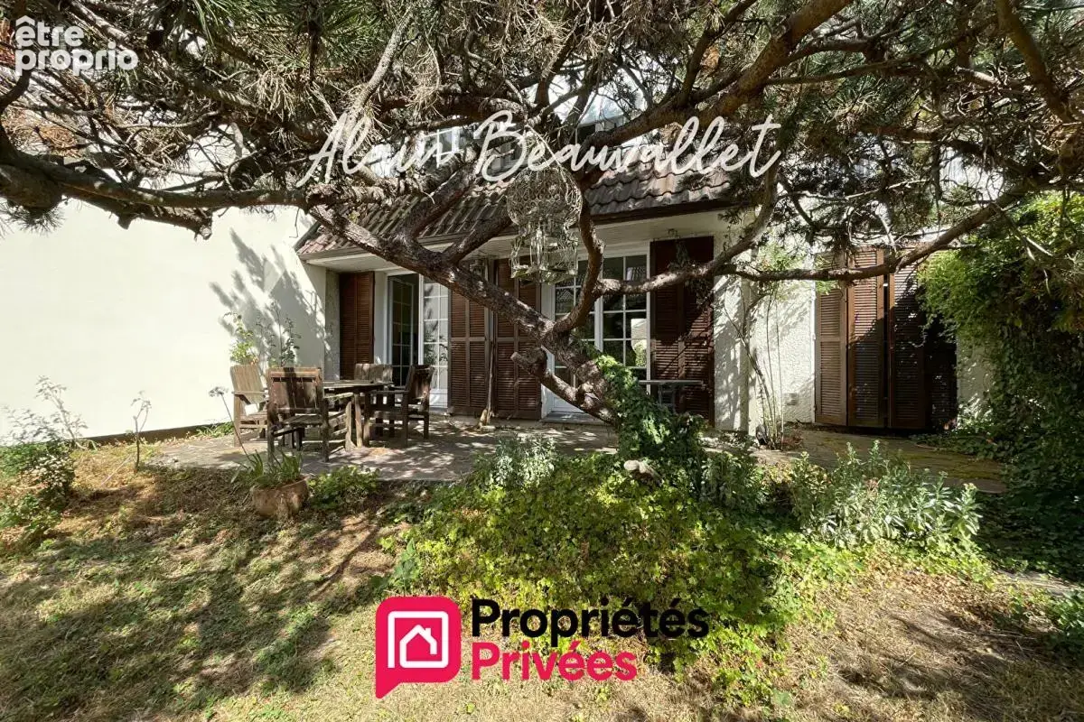 Maison 6 pièces 152 m² · à Breuillet · 152 m² · 260 000 €