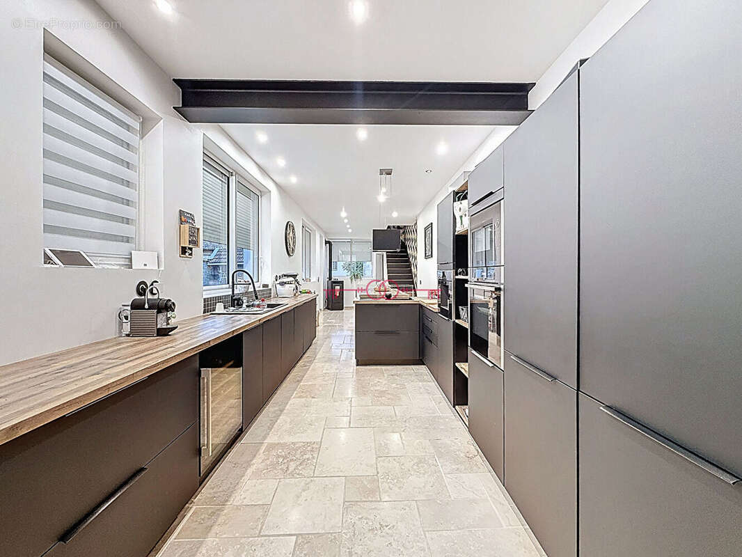 Maison à SAINTE-MENEHOULD