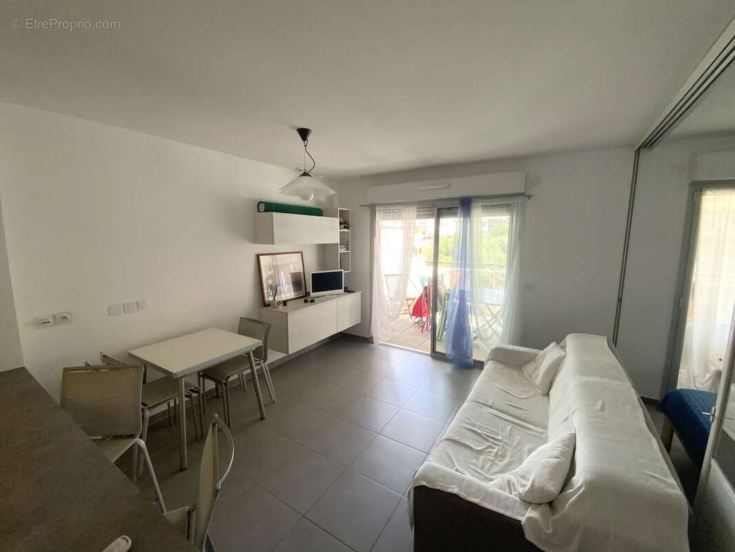 Exclusivite roquebrune cap martin quartier plage 2 pieces dernier etage avec garage fermé - photo 4