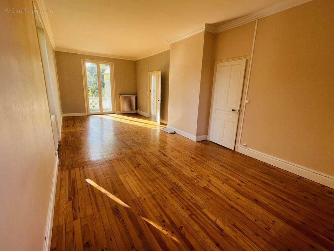 Maison 130 m² à Romans-Sur-Isere  - photo 5