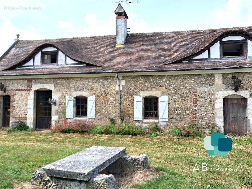 Maison à FRANQUEVILLE-SAINT-PIERRE