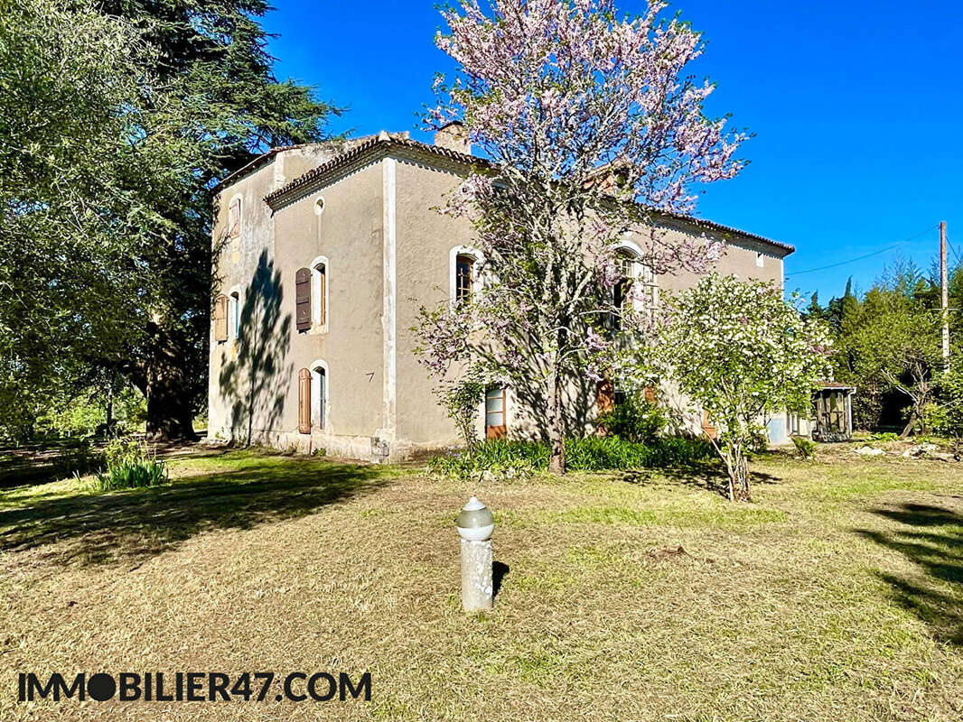 Maison à MADAILLAN