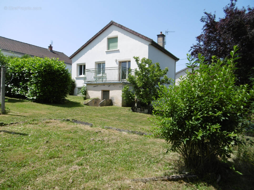 Maison à TOULON-SUR-ARROUX