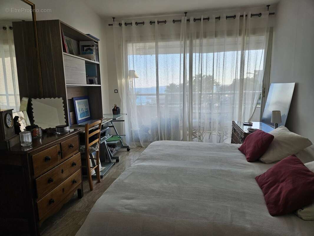 Appartement à VILLENEUVE-LOUBET
