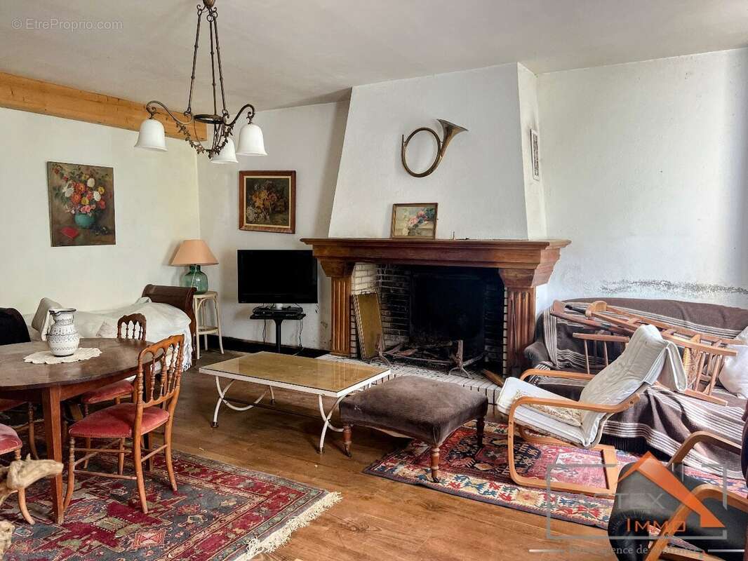 Maison à ARBAS