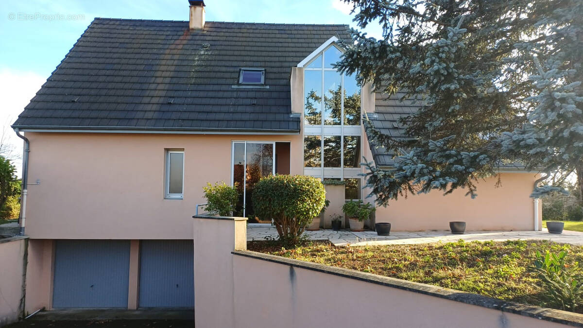 Maison à SERBANNES