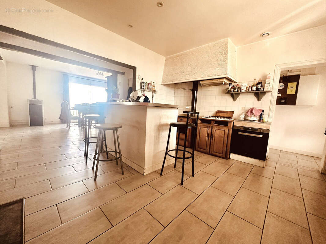 Cuisine - Kitchen - Maison à ISSIGEAC