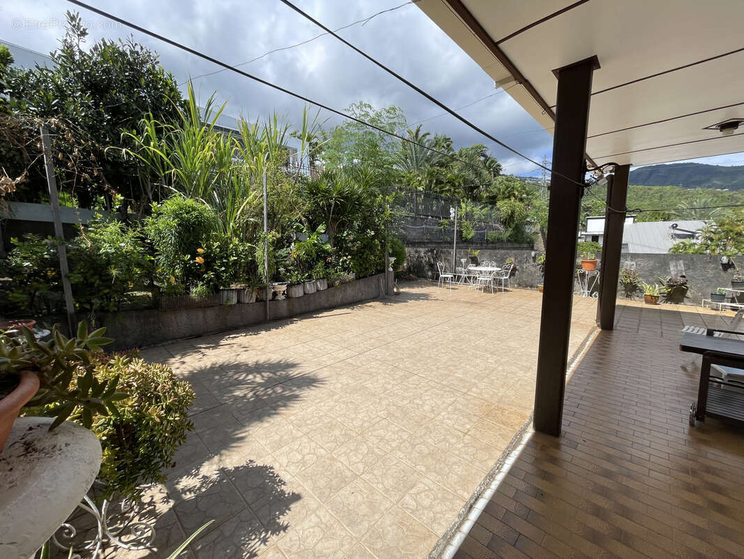 Maison à SAINT-DENIS