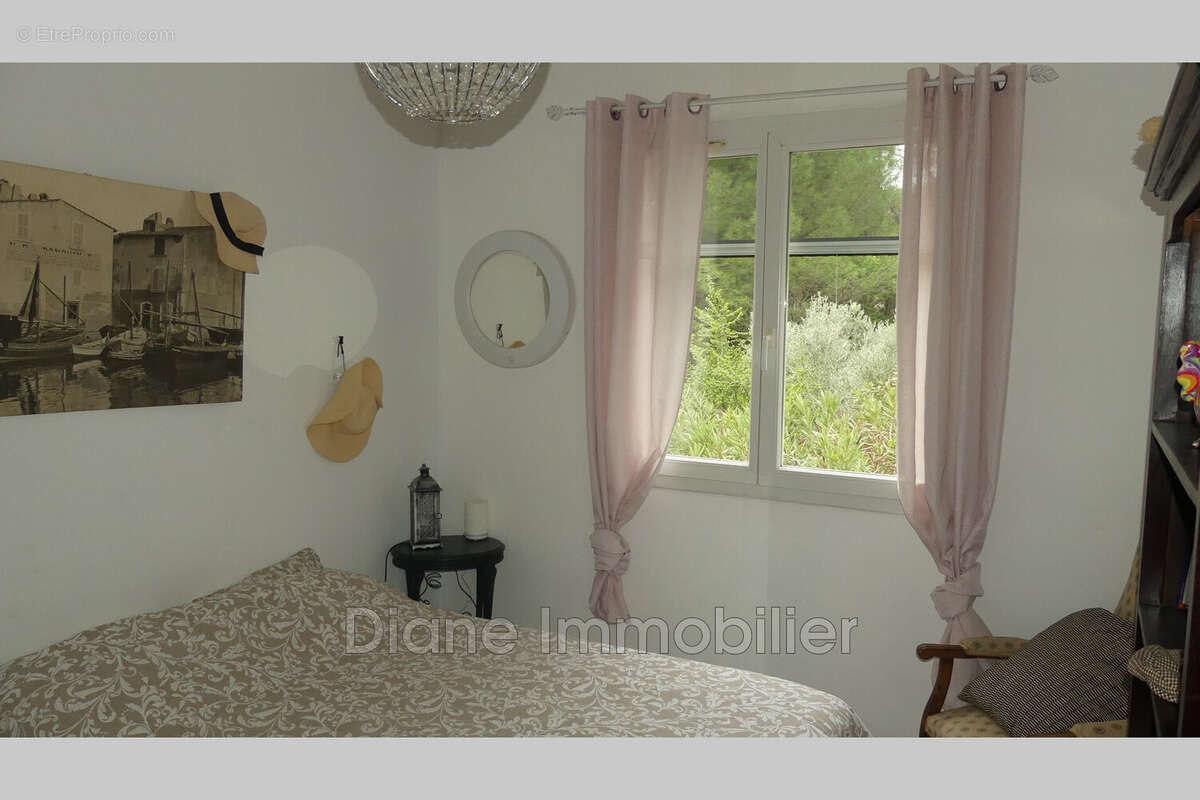 Maison à POULX