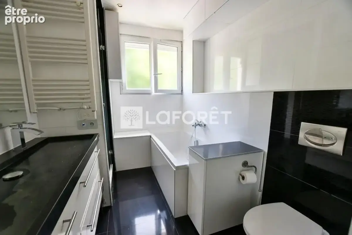 Appartement 4 pièces - 80 m² - Paisible et Traversant- Domaine recherché - photo 9